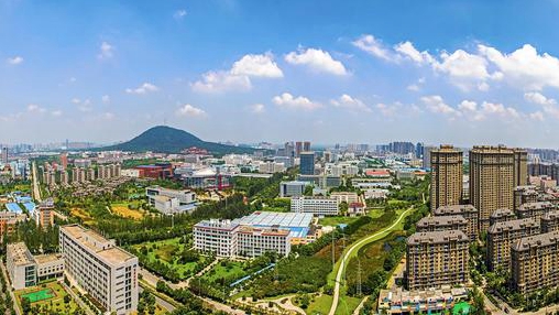 合肥市：“互融互嵌”让养老服务便利可及